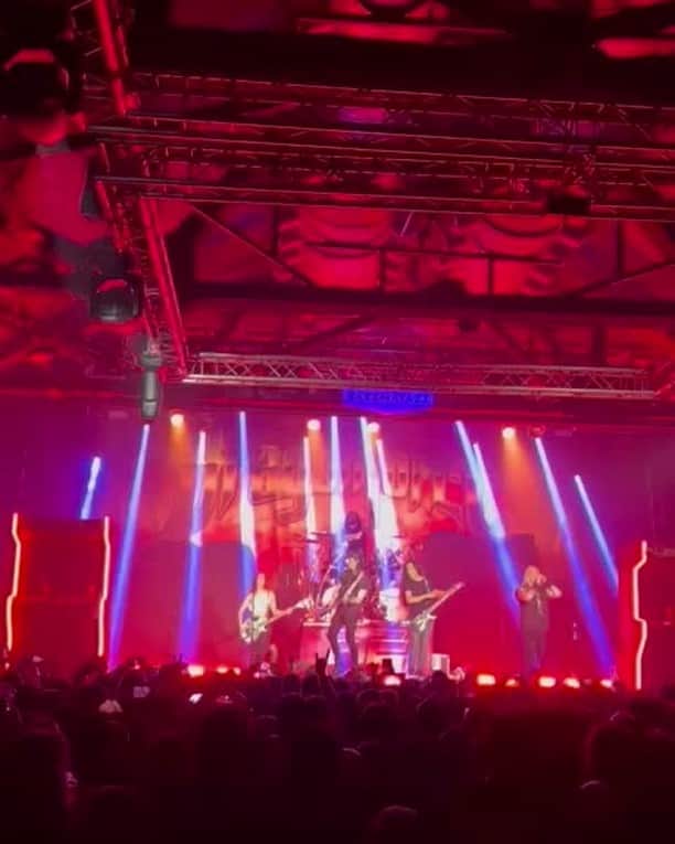 DragonForceのインスタグラム：「Whoa oh oh 🔥 Perspective from front of house」