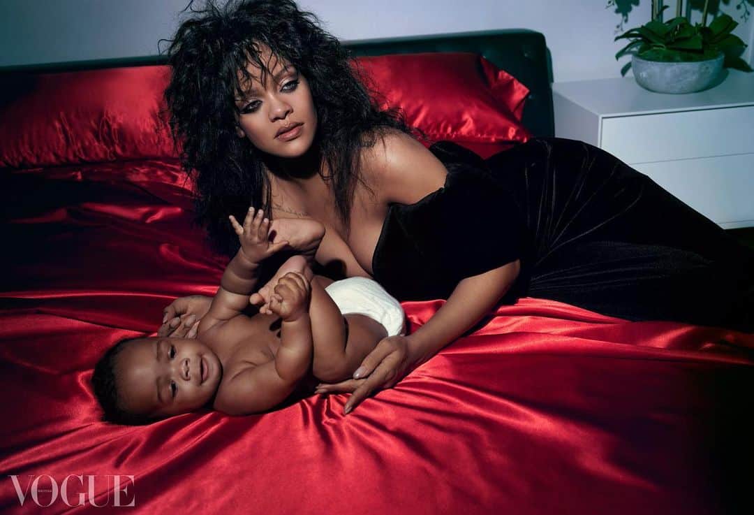 リアーナのインスタグラム：「my son so fine! Idc idc idc!   How crazy both of my babies were in these photos and mommy had no clue ❤️❤️  thank you so much @edward_enninful and @inezandvinoodh for celebrating us as a family!」
