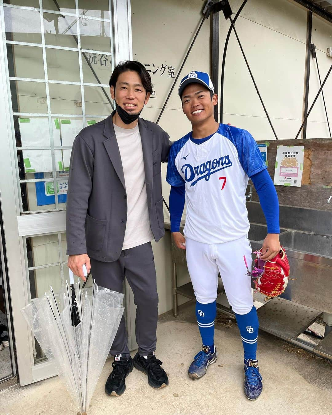 藤井淳志さんのインスタグラム写真 - (藤井淳志Instagram)「キャンプレポート② 岡林がメチャデカくなってた😳 根尾も悩みながらも頑張って進んでるから、若い力は楽しみしかない😁 #藤井淳志#中日ドラゴンズ#岡林勇希#根尾昂#沖縄キャンプ#北谷#読谷#怪我なく頑張れ」2月16日 11時02分 - atsushi.fj4