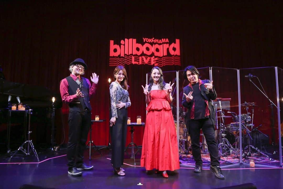 マサ小浜のインスタグラム：「2023.02.14 Dream Shizuka #myplaylist_Live vol.2 ～ S Valentine Day ～ at Billboard Live Yokohama 最高なバレンタインライブでした！ Shizukaさん,Mariさん,Notchさん,Staffの皆さん　 ありがとうございました😊  #dreamshizuka #notch #mariishida #masakohama #yamahaguitar #schecterguitars #prsguitar #roland #valentinelive #billboardliveyokohama」