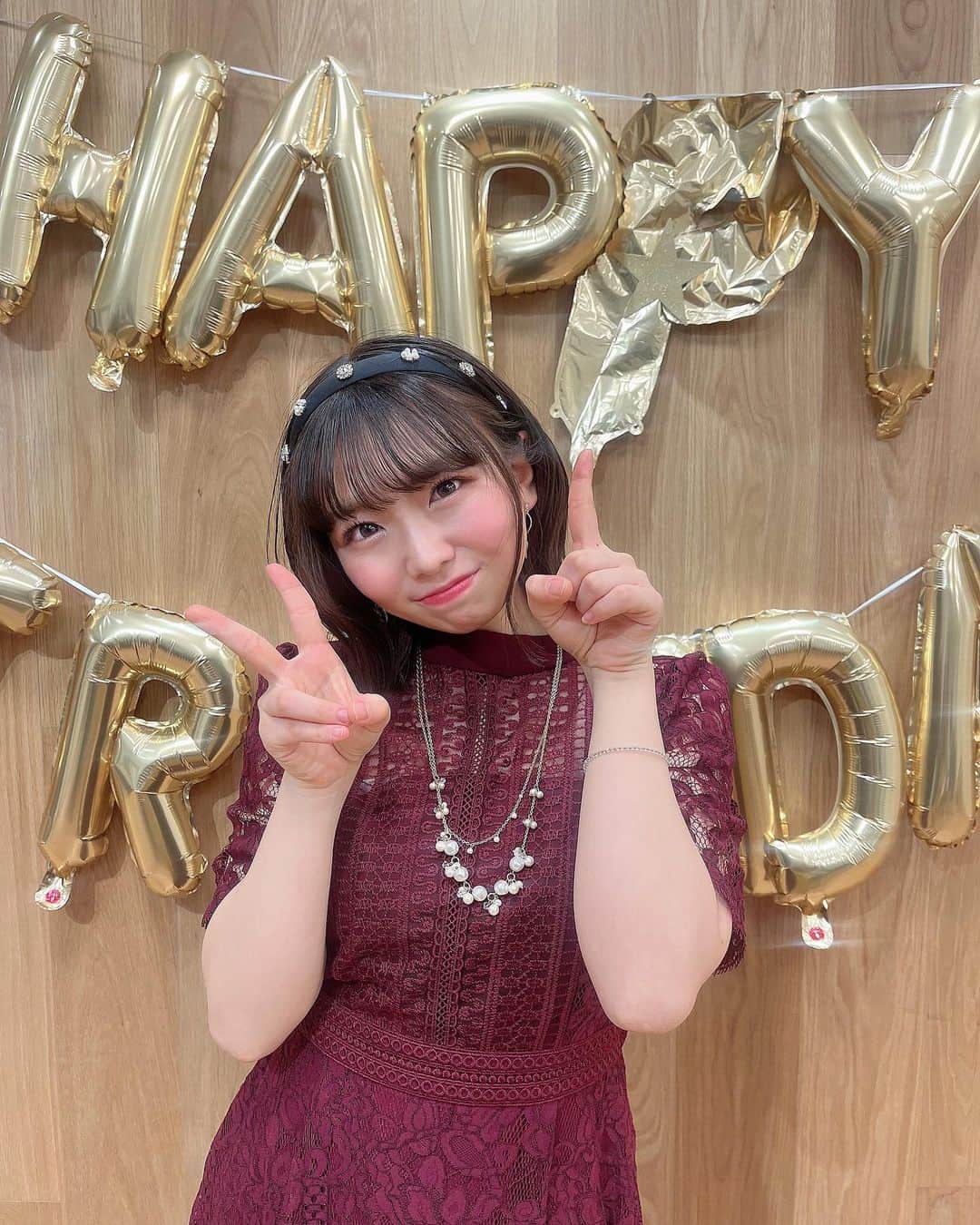 播磨かなさんのインスタグラム写真 - (播磨かなInstagram)「🎂❤︎🎂Thank u🥰 　 2月13日のお誕生日当日に ありがたいことに 皆さんからたくさんお祝いしていただいたのに  まだ祝われたいムードの女参上🫡 　 　 改めまして、 2月13日で21歳になりました！ 播磨かなです☺️  　 21歳の私も宜しくお願いします☺︎ 　  21歳は20歳よりもっと！もっ と！ ♡皆さんと一緒に楽しんでいきたいかな！✨ 播磨かな！ 　　 いつもありがとオリゴ糖です🥰 　  　 　 　 　 　 　 　　  #happybirthday #thankyou  #mybirthday  #birthdaygirl  #birthday #celebration #birthdaycake #anniversary  #21yearsold #fun #photo  #instagram #instagood #instalike #love #happy #smile  #follow #me #followme  #생일 #생일파티 #생일축하해 #좋아요 #팔로우  #誕生日 #21st  ☆ #おめでとう #私 ☆ #播磨かな」2月16日 12時54分 - harima__official