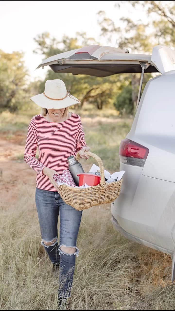 Toyota Australiaのインスタグラム：「The team at @buyfromthebush does incredible work to celebrate and showcase rural talent. We’re supporting them to enable even more entrepreneurs to share their work with a wider audience. #BuyFromTheBush」