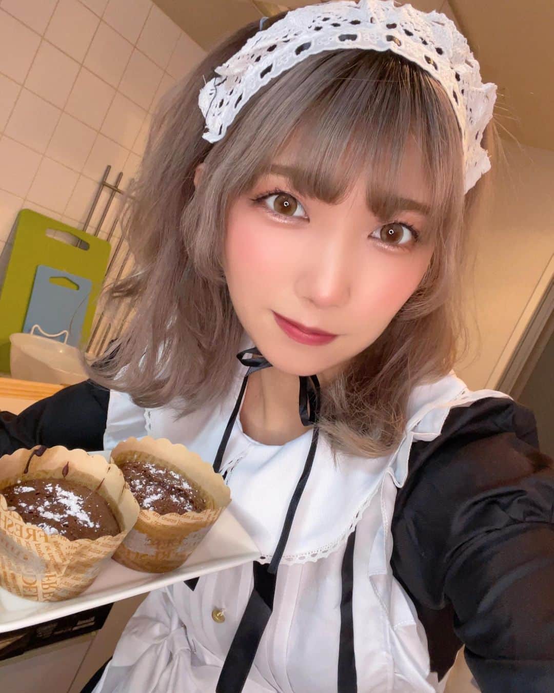 霜月めあのインスタグラム：「バレンタインはフォンダンショコラを作りました🍫 . . . . #霜月めあ #めあめあ #model #sexy #selfie #animegirl #셀카 #셀스타그램 #패션스타그램 #데일리 #asiangirl #cosplay #좋아　 #follow #like #tokyo #ootd #自撮り界隈 #自撮り女子 #sexybody #love #맞팔 #tagsforlikes #japanesegirl #女孩 #发#爱 #instadaily #グラビア #日系穿搭」