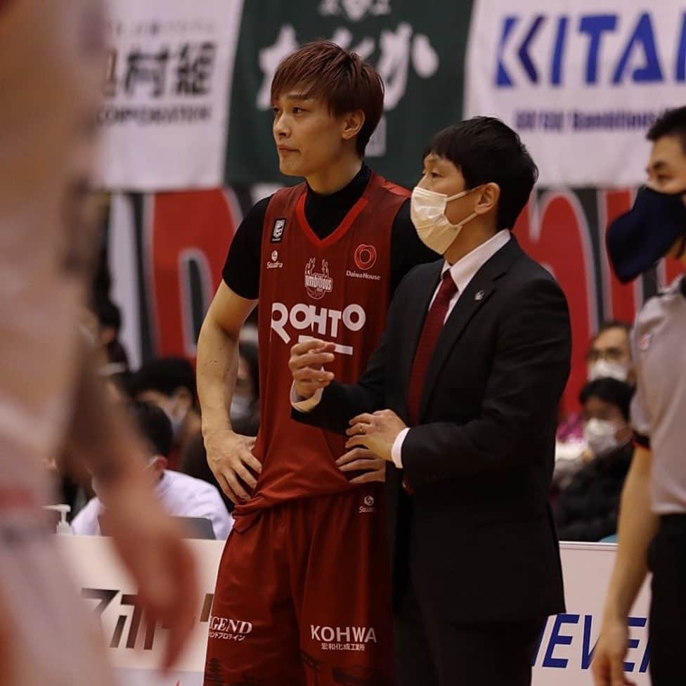 宇都直輝のインスタグラム：「🤝🤝🤝」