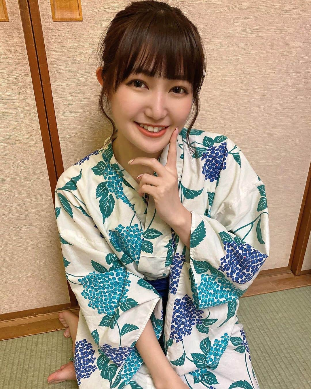 井川なつさんのインスタグラム写真 - (井川なつInstagram)「温泉行きたい！ • • #浴衣 #浴衣女子 #アイドル #ポニーテール #浴衣ヘアアレンジ #idol #彼女感 #温泉デート #fyp #おすすめ」2月16日 23時18分 - igawanatsu