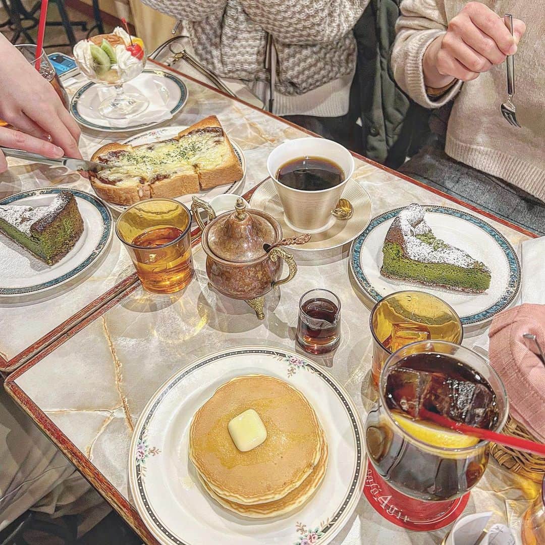 はづきむちさんのインスタグラム写真 - (はづきむちInstagram)「. . . レトロな喫茶店で𝐓𝑬𝑨 𝐓𝐈𝐌𝑬 🥞🫖𓂃 𓈒𓏸  #cafe  #カフェ巡り」2月16日 23時50分 - hazu_kimuchi
