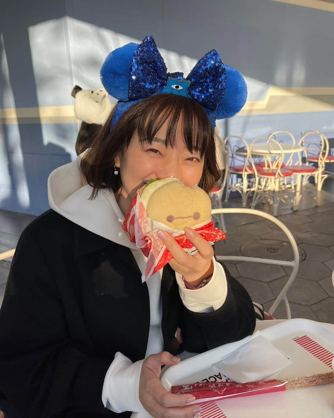 中家佐奈さんのインスタグラム写真 - (中家佐奈Instagram)「2人で初めて行くTDL🐭🎈  こにわのコーデ ・トップスはグラニフのモンスターズインク ・靴はadidasスーパースターのディズニーコラボ👟 ・リュックはコーチのディズニー×キースへリング  全身ディズニーでまとめて 『かわちぃ』  最後は閉店間際に買ったダンボのヘアバンド 『やっぱりちょっと違くて…ちゅき』  失礼しました笑 . . #東京ディズニーランド #tokyodisneyland  #TDL #モンスターズインク #ディズニーコーデ #グラニフ #COACH #adidas #KeithHaring」2月17日 0時38分 - 37nky