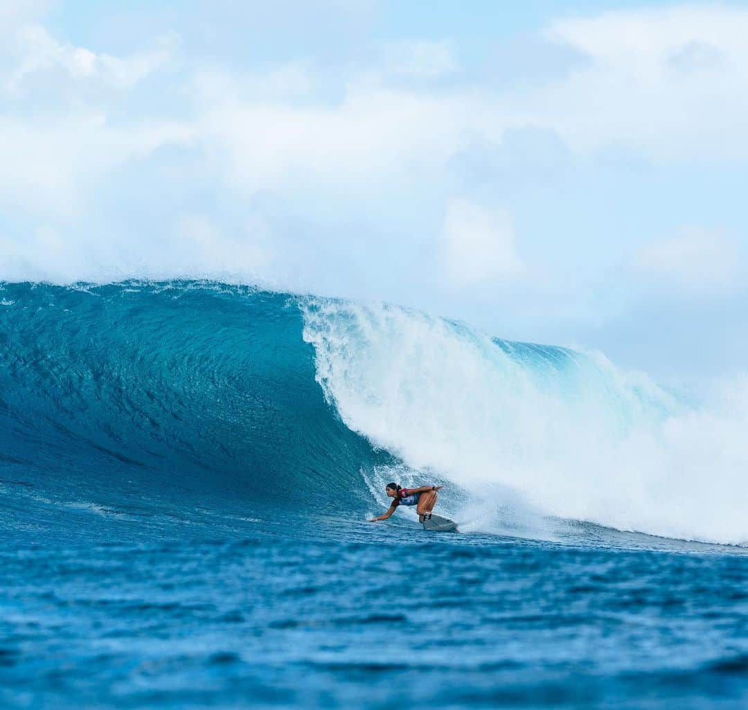 Luana Silvaのインスタグラム：「Having fun at home 💫 // Me divertindo no quintal de casa @wsl」