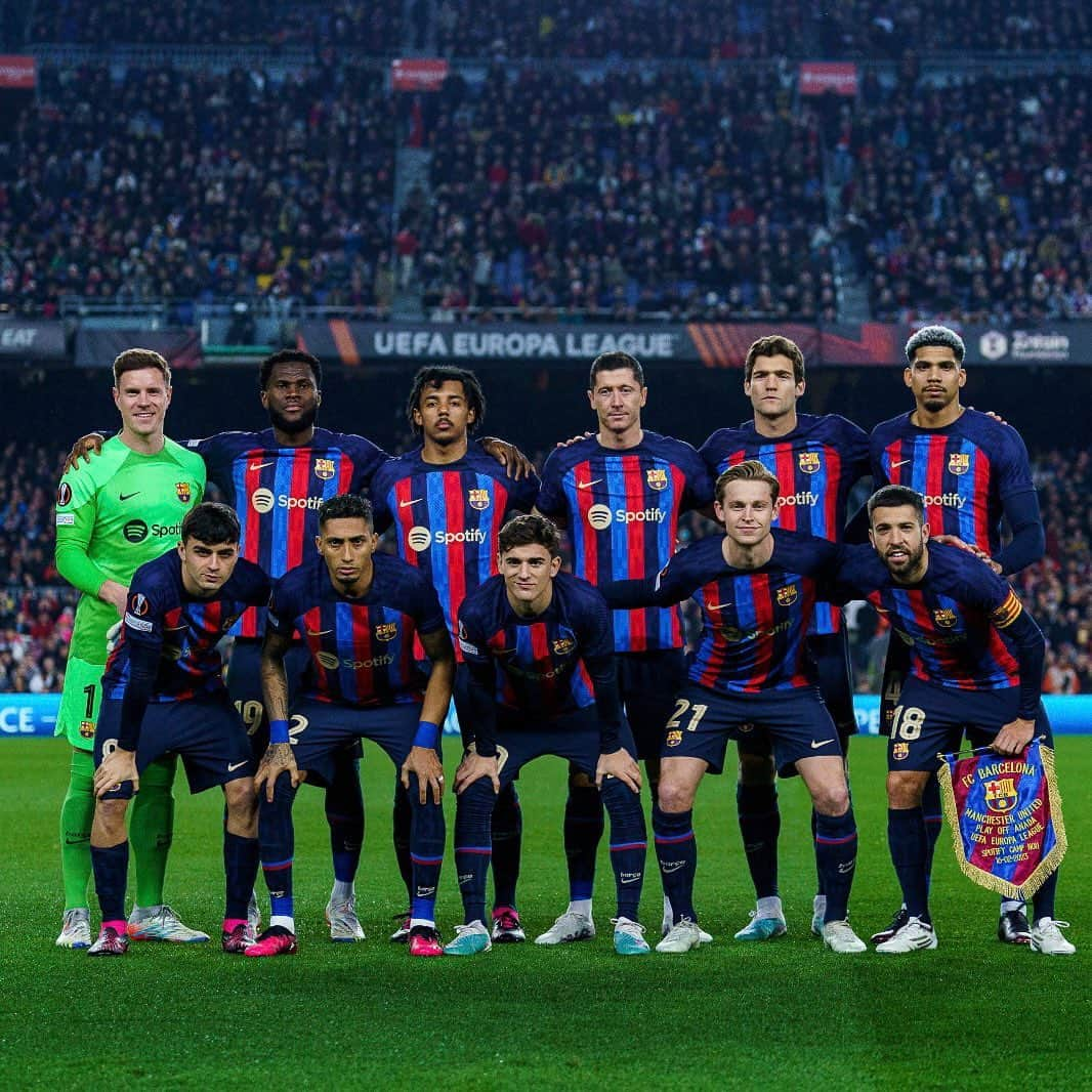 ジョルディ・アルバさんのインスタグラム写真 - (ジョルディ・アルバInstagram)「Espectacular el Camp Nou, gracias por el ambiente y el apoyo de siempre. Gran esfuerzo del equipo esta noche. Iremos a Manchester a dar todo para conseguir el objetivo!! 🔵🔴」2月17日 7時00分 - jordialbaoficial