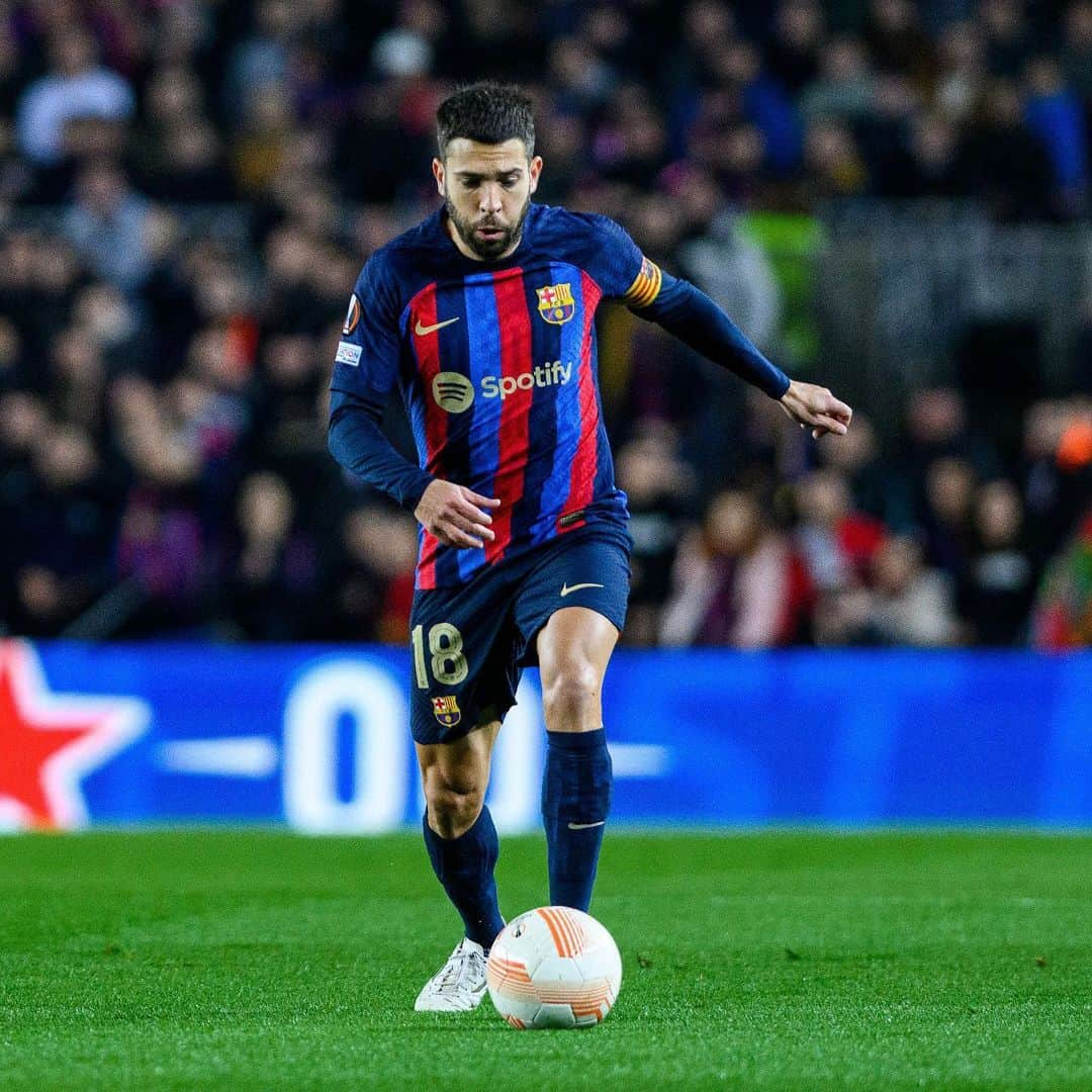 ジョルディ・アルバさんのインスタグラム写真 - (ジョルディ・アルバInstagram)「Espectacular el Camp Nou, gracias por el ambiente y el apoyo de siempre. Gran esfuerzo del equipo esta noche. Iremos a Manchester a dar todo para conseguir el objetivo!! 🔵🔴」2月17日 7時00分 - jordialbaoficial