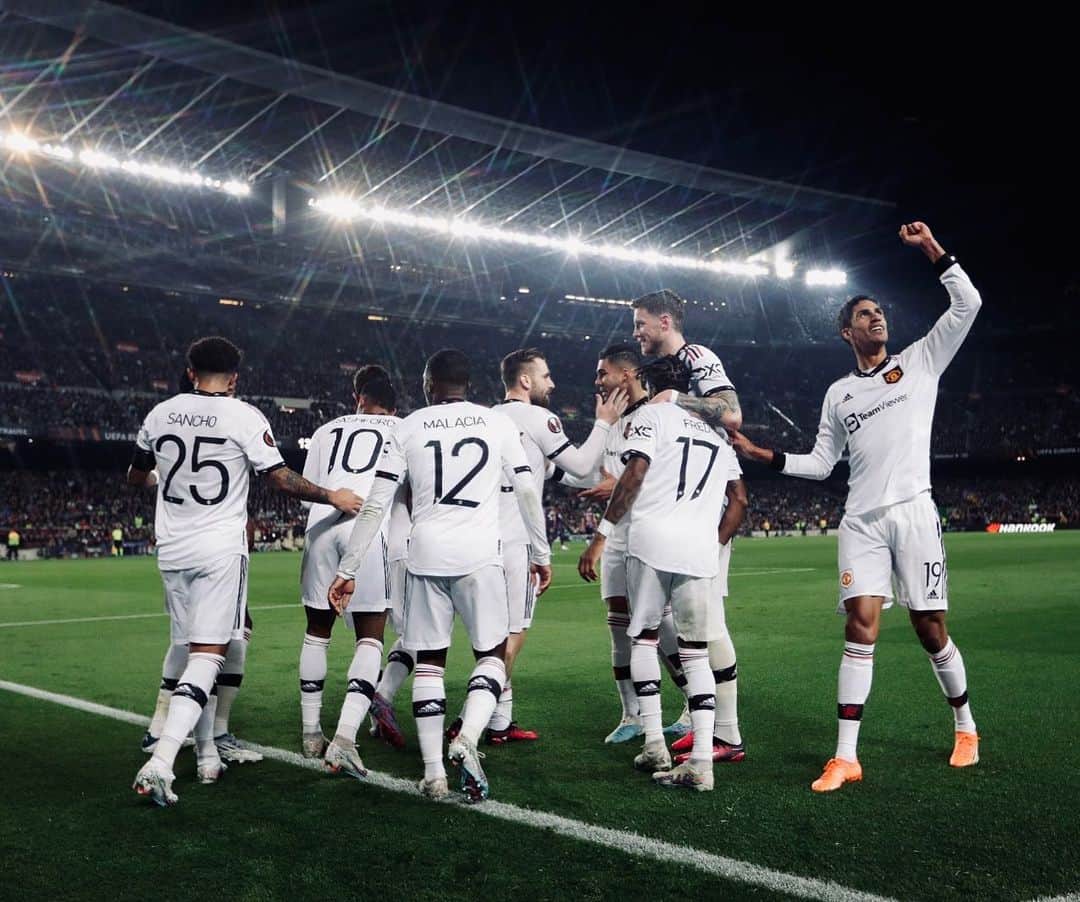 ルーク・ショーのインスタグラム：「All to play for at Old Trafford.」