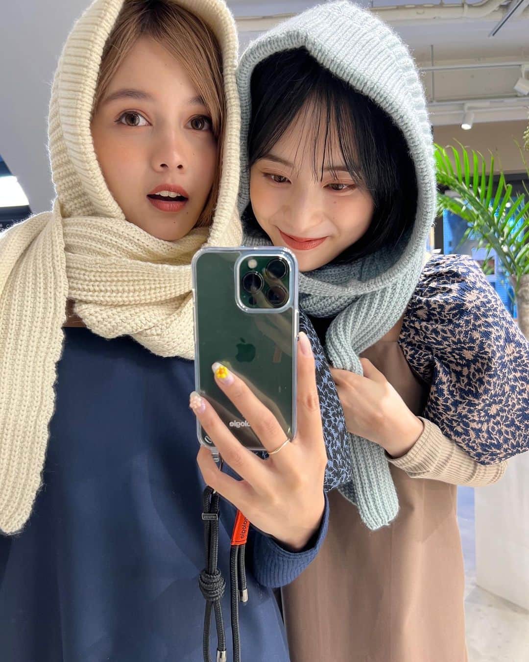 安田乙葉さんのインスタグラム写真 - (安田乙葉Instagram)「いつのやねんの👭📸 やっぱりおそろい可愛いにゃ」2月17日 10時39分 - happyotoppy