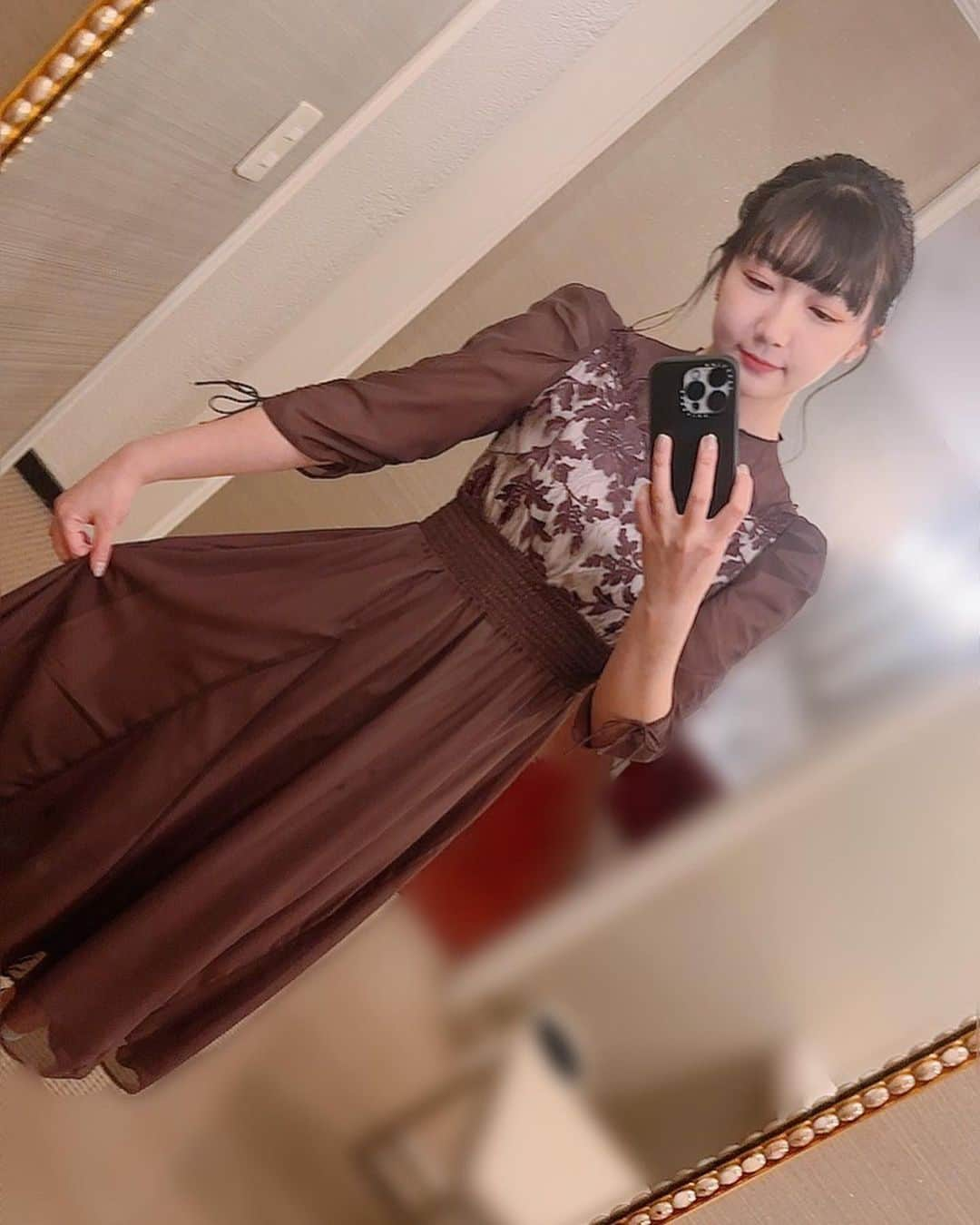 ゆきのしんさんのインスタグラム写真 - (ゆきのしんInstagram)「滅多にないドレススタイル👗 髪もキレイに可愛くしていただきました🙇‍♀️  #ドレス  #表彰式  #ヘアアレンジ  #生配信  #地方競馬」2月17日 21時27分 - yukino__shin