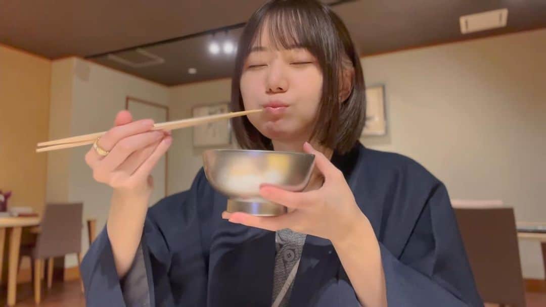 いけちゃんのインスタグラム：「なんかすごい幸せそうな顔してたから投稿しちゃお」