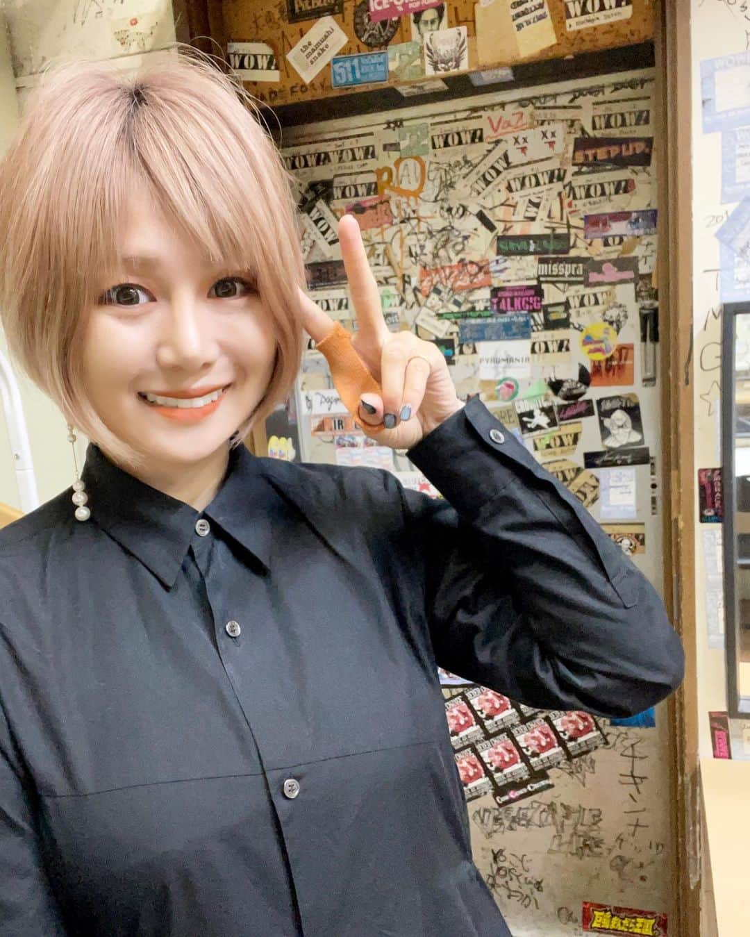 蜷川べにのインスタグラム：「北九州小倉初上陸。ありがとうございました！！明日は神戸に向かうぜ。」