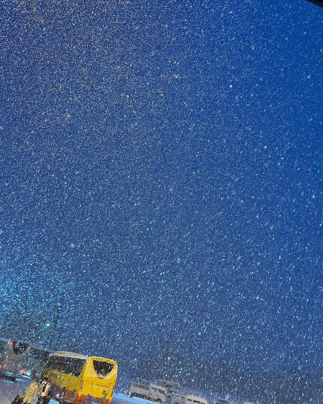 竹本カズキさんのインスタグラム写真 - (竹本カズキInstagram)「スノードームの中にいるみたいだた❄️  #スノードーム #竜王スキーパーク #バス変更 #40分外で待つ #凍える寒さ #撮影の裏側」2月17日 14時09分 - popline.kazuki
