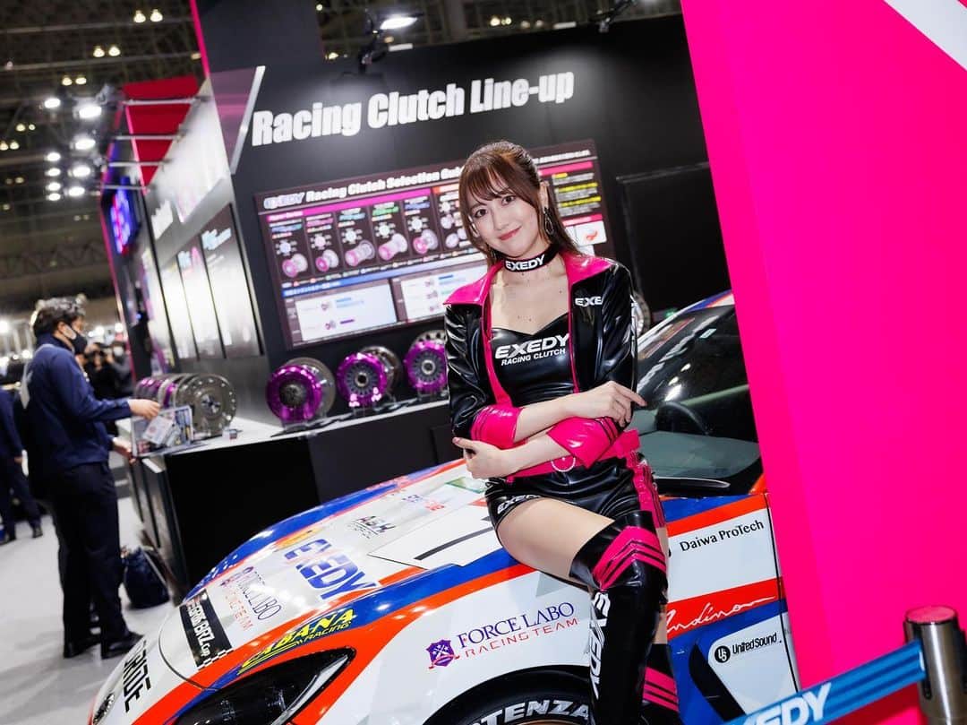 瀬谷ひかるのインスタグラム：「オートサロンから1ヶ月、あっという間すぎる🥺💓  #tas #tokyoautosalon #東京オートサロン #オートサロン #exedy #exedyracinggirls #exedyracingclutch #motorsports #モータースポーツ好きな人と繋がりたい #ポートレート #レースクイーン #モデル #被写体 #キャンギャル #ロングヘア #ハーフアップ #racequeen #model #japanesegirl #photography #portraitphotography #camera #follow」