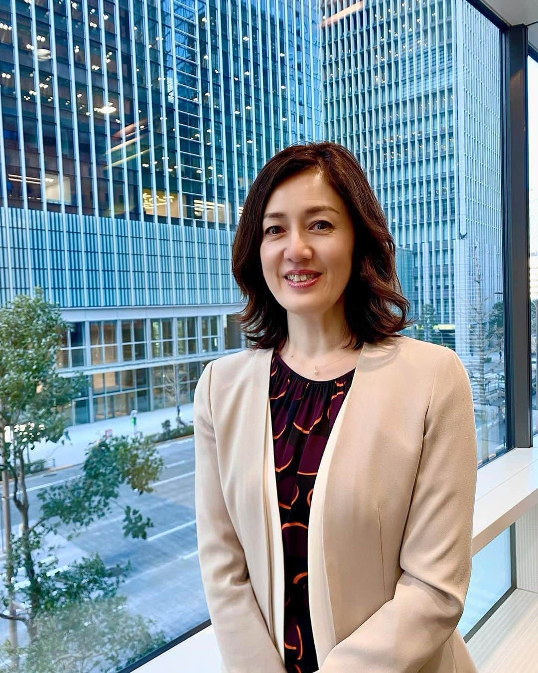 勝恵子のインスタグラム：「読売新聞の取材を受けました。 詳細は、 また後日お知らせします。  #勝恵子 #beige の定番ジャケット #marni」