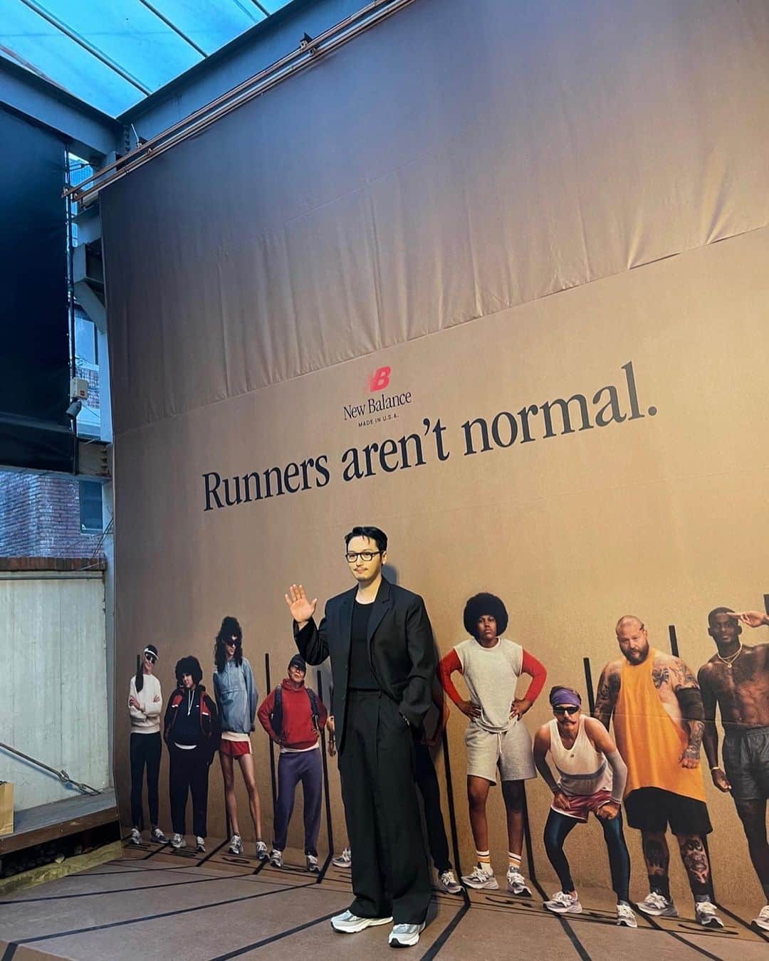 ピョン・ヨハンのインスタグラム：「New Balance x W 3월호.」