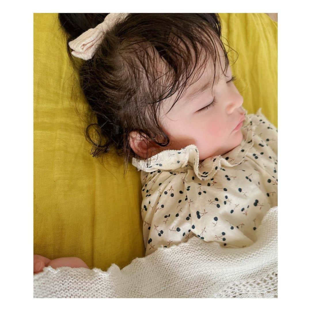 Ennaさんのインスタグラム写真 - (EnnaInstagram)「💤💤💤  #18monthbaby #babygirl #bonpoint #oncemilano #mama #baby #naptime」2月17日 19時07分 - enna_81