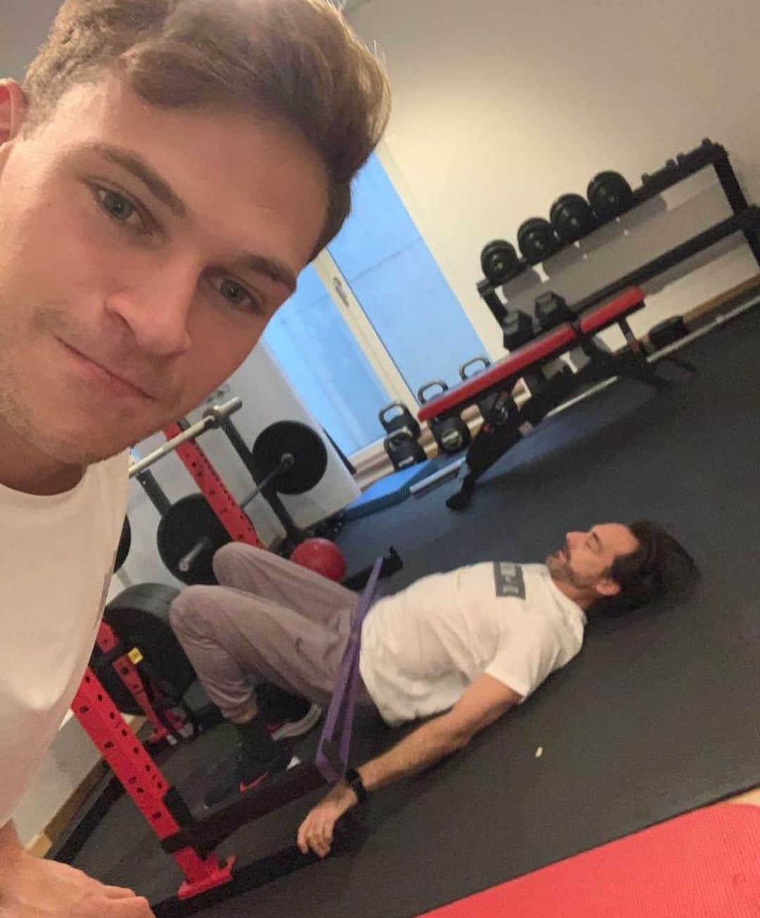 ジョシュア・キミッヒさんのインスタグラム写真 - (ジョシュア・キミッヒInstagram)「Es ist nicht einfach in Worte zu fassen, was du für mich warst und bleibst. Ich habe dich mehr bewundert als jeden anderen. Ich habe immer zu dir aufgesehen, weil du in allen Bereichen des Lebens eine Inspiration und ein Vorbild für mich bist. Du warst und bleibst mein Antrieb, mein Motor und meine Motivation.  Jede einzelne Erinnerung an unsere gemeinsame Zeit lässt mich nicht nur lächeln, sondern macht mich von ganzem Herzen glücklich. Ich bin dir unendlich dankbar für alles. Deine Werte werden mich immer prägen und begleiten.  Du wirst immer da sein! #Familie ❤️」2月17日 19時36分 - jok_32