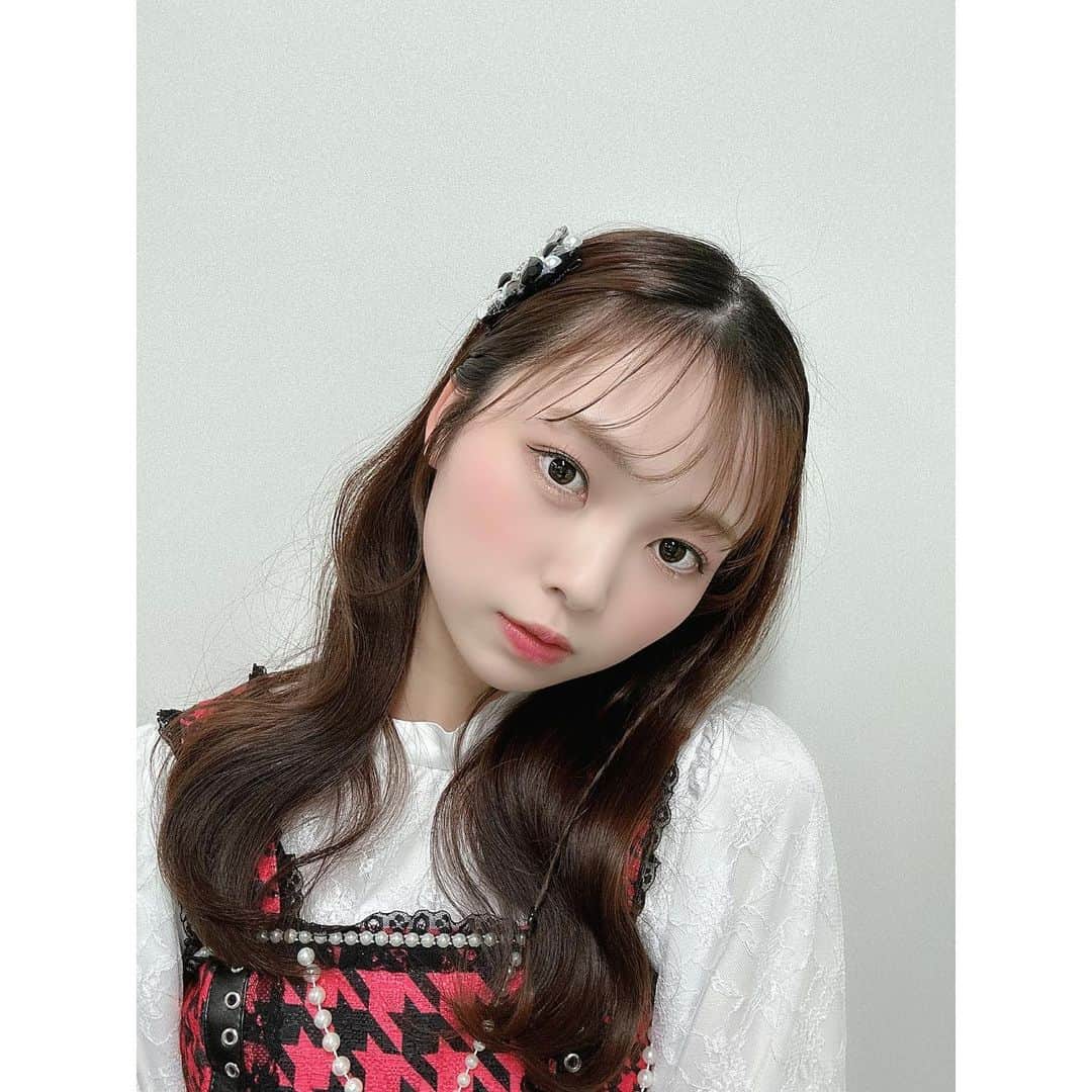 のインスタグラム：「この前髪自分じゃできなーい🙃  #韓国風 #前髪#idol  #最近 #プライベート #で#全然#写真#撮ってない #ゆなすたぐらむ❤︎」