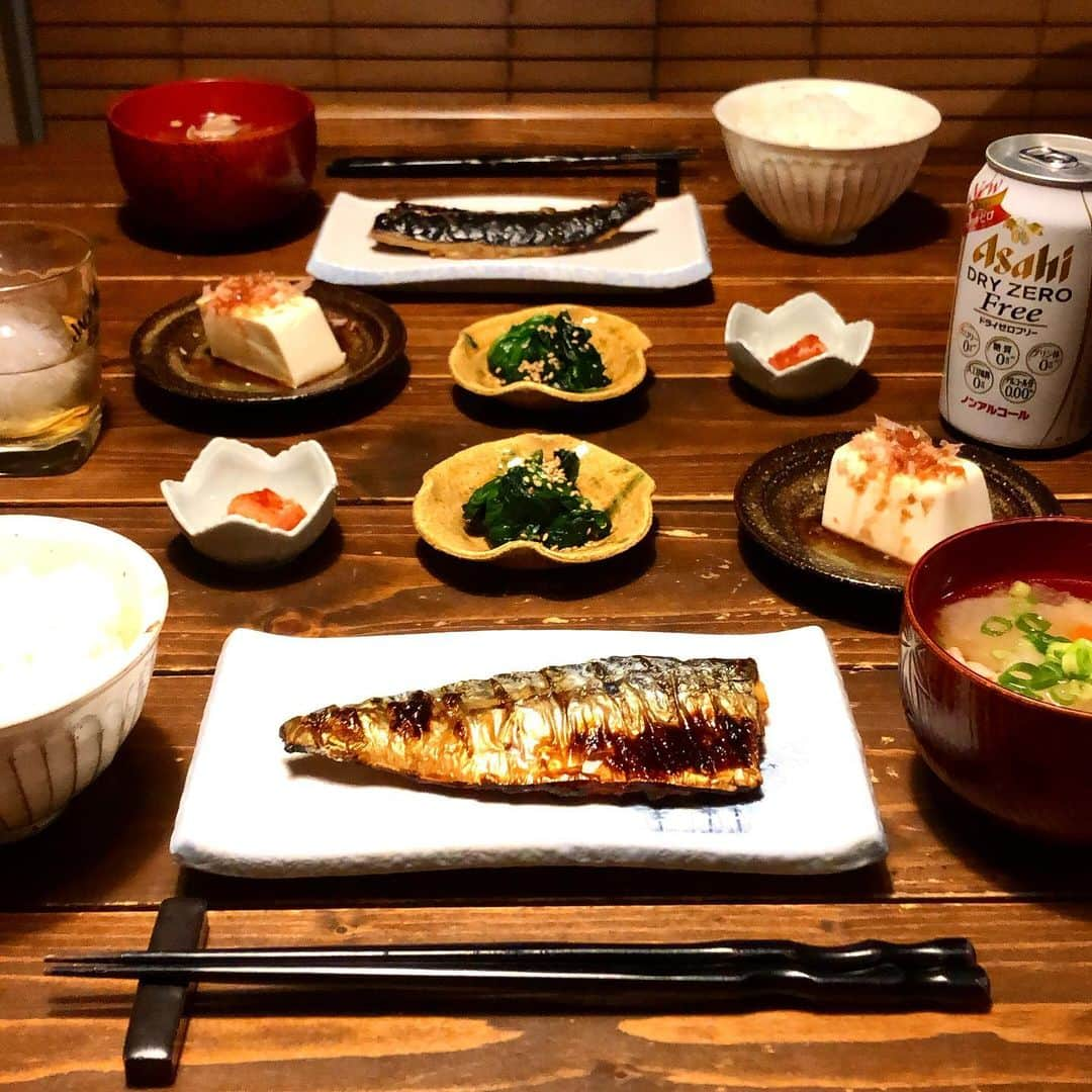 仲谷亜希子さんのインスタグラム写真 - (仲谷亜希子Instagram)「今日の晩御飯🍚 今週はグルメ系の仕事が続き楽しかったな🎵そいや今月は食に関する業務にが多いかも。 #おうちごはん #さんにんごはん #家族ごはん #献立 #手作りごはん #夜ごはん #晩ごはん #おうちごはんLover #クッキンググラム #家庭料理 #料理写真 #夕飯 #丁寧な暮らし #豊かな食卓 #foodstyling #手料理 #暮らしを楽しむ #iegohan #cooking #cookingram」2月17日 19時55分 - aki_chan818