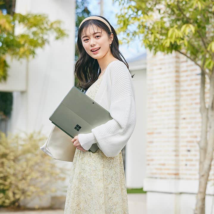 紺野彩夏のインスタグラム：「ノンノwebにて 『大学デビューにはコレ！ あなたらしく使えるSurfaceでキャンパスライフ始めよう！』 が公開中です☺︎ タブレットタイプの『Surface Pro 9』は2in1であらゆるシーンに対応できるよ🙆‍♀️ ベーシックだけど周りと被らない、おしゃれなカラバリが魅力♡　 ぜひ記事をご覧ください〜！   #Surface #Surfaceライフ #PR」