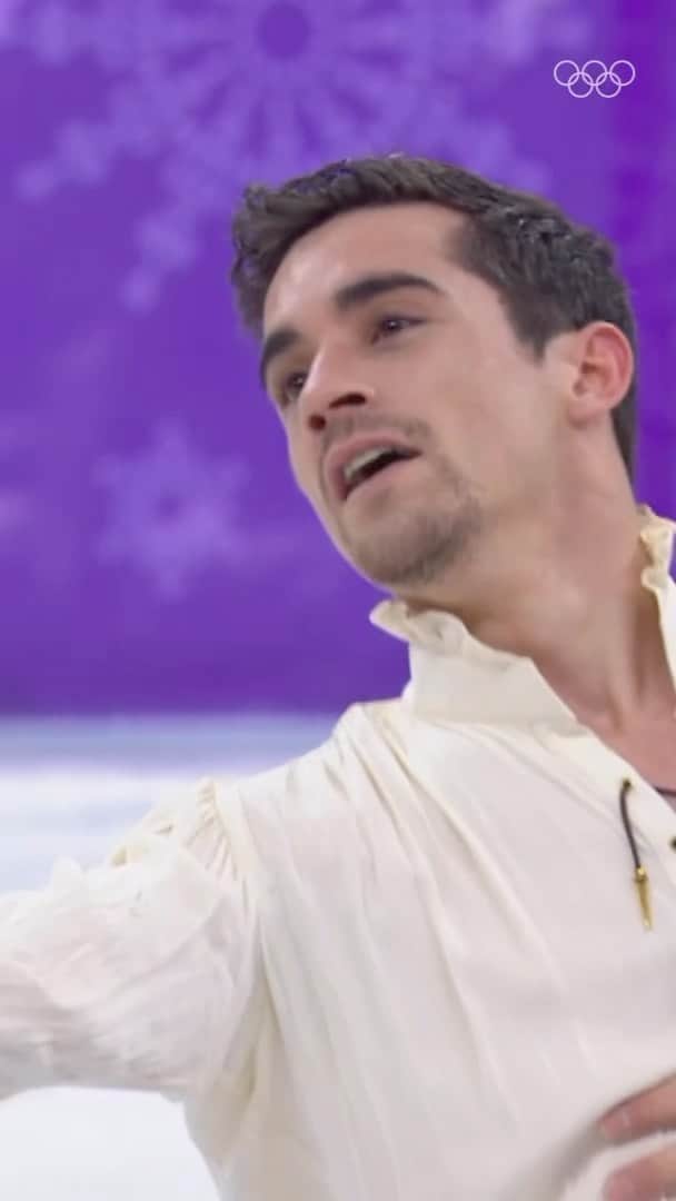 ハビエル・フェルナンデスのインスタグラム：「Hoy pero hace 5 años, ¡historia sobre hielo! ⛸️🥉  Javier Fernandez ganaba la primera y única medalla en patinaje artístico de España 🇪🇸 en unos Juegos Olímpicos de Invierno.   #Pyeongchang2018 ❄️🤍  #StrongetTogether @coes_es」