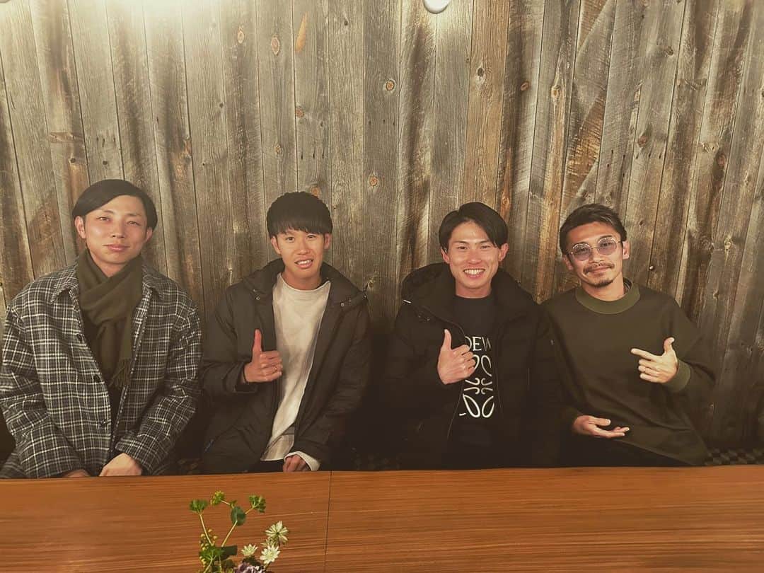 高久龍のインスタグラム：「30歳になりました！  今年は特に勝負の年！ 頑張ります！！  たくさんのお祝いありがとうございます。  #0218 #誕生日 #2月生まれ集合」