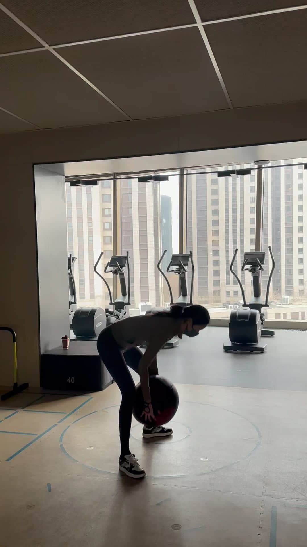 クアン・シャオトン（Guan Xiaotong）のインスタグラム