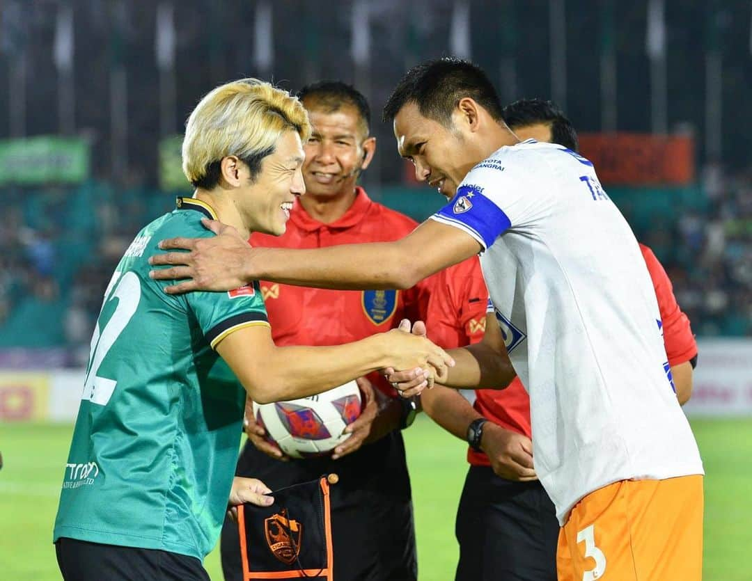 馬場悠企さんのインスタグラム写真 - (馬場悠企Instagram)「Fight and run💨 For victory🏅  #thaileague #japanese #lampangfc #football #soccer #love #like」2月18日 17時01分 - yuki_bamba32