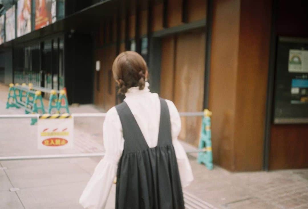 美山加恋のインスタグラム：「これはまだ去年の6月。 開幕に向けて工事中。 劇場前の景色もだいぶ変わりましたね。  今日はマチソワ‼︎ そして明日はアイカツライブ‼︎ いったるど」