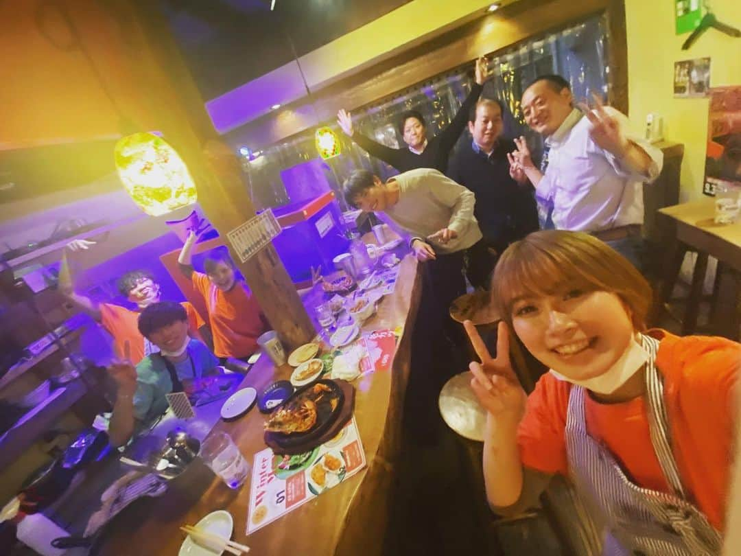 活海老バルorb Resortさんのインスタグラム写真 - (活海老バルorb ResortInstagram)「ご来店ありがとうございます😊 カウンター席がめっちゃ盛り上がりました！！ またお待ちしてます🙇‍♀️  #えび #エビ #海老 #踊り食い  #オマール海老 #オマール  #バル #いざかや#居酒屋  #居酒屋好きな人と繋がりたい  #楽しい仲間たち」2月18日 11時19分 - orb_uranamba