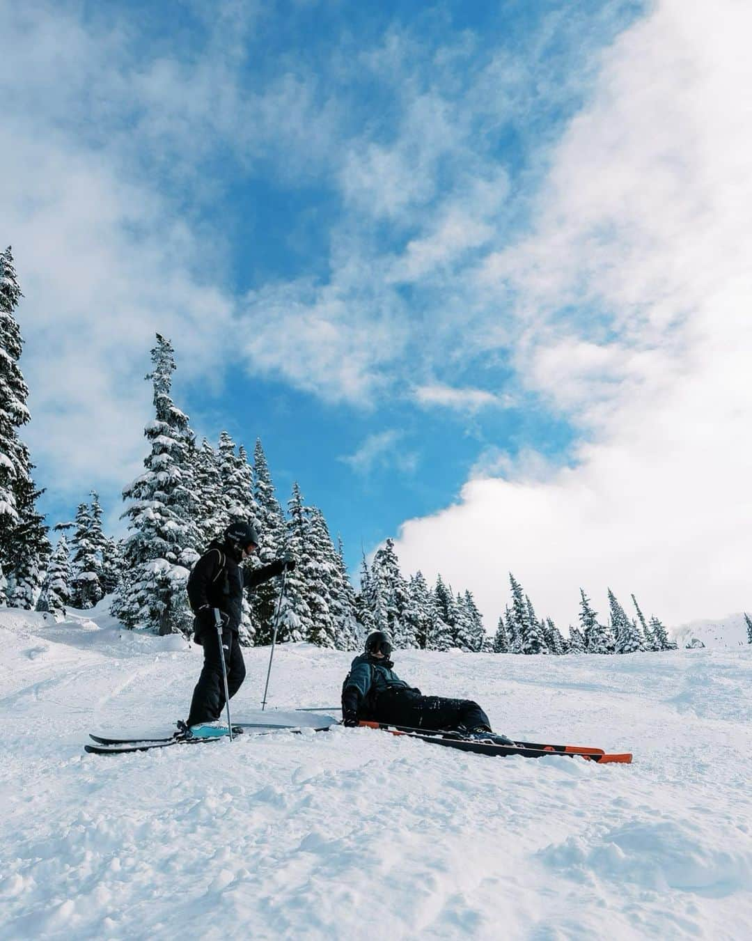 マデリーン・エドワーズさんのインスタグラム写真 - (マデリーン・エドワーズInstagram)「Nothing like a boys trip!!! ⛷️ (Photos by @tskrlj & pow by Mother Nature)」2月18日 11時37分 - maddie_edwards