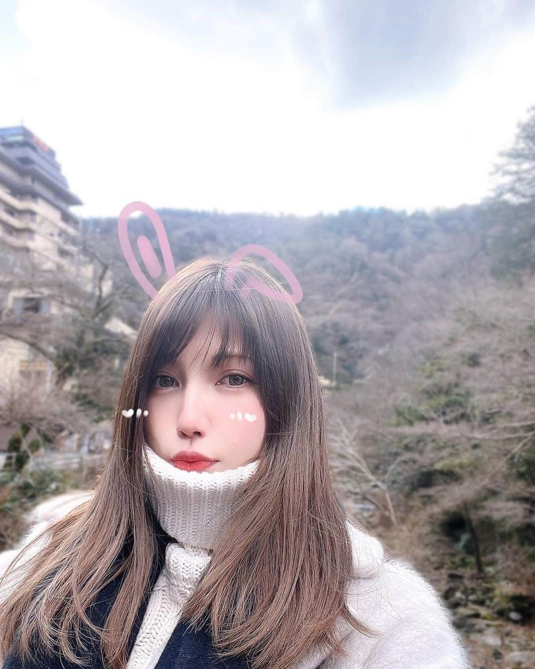 植田せりなのインスタグラム：「今年の目標は、自分のやりたい事を迷わずにやる事🐰 そして、当たり前の事だけど自分を大切に想ってくれる人を大切にする事🫶 真っ直ぐ素直に、ありのままの自分でいる事🫶 皆さんの目標はなんですか？☺️」