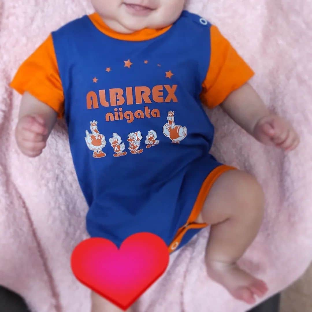 のインスタグラム：「サッカー好きになってくれたらいいなあ〜という親心（そうでなくてもいいけどね） #albirex」