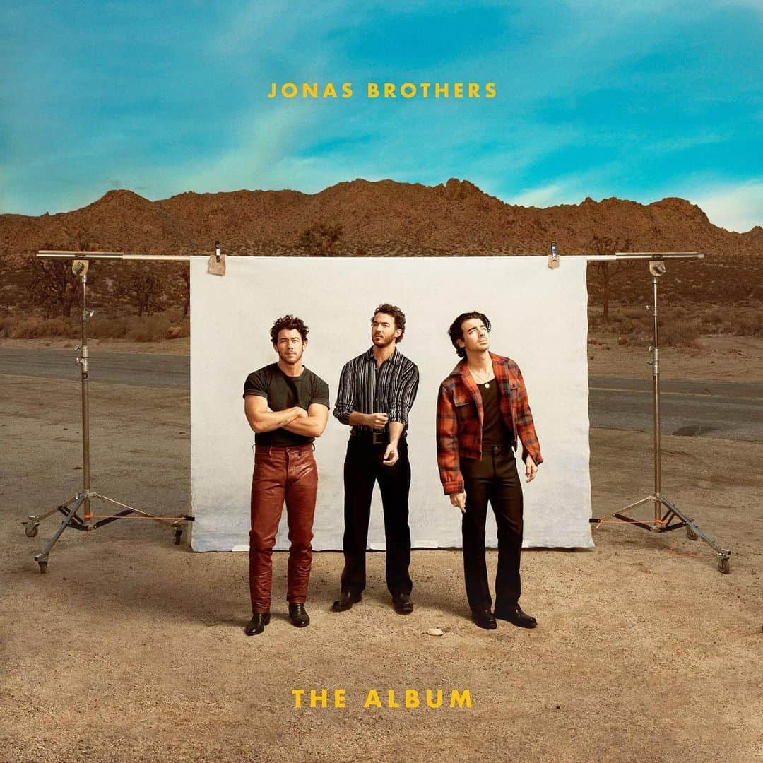 ジョー・ジョナスのインスタグラム：「THE ALBUM. Pre-save now at jonasbrothers.com」