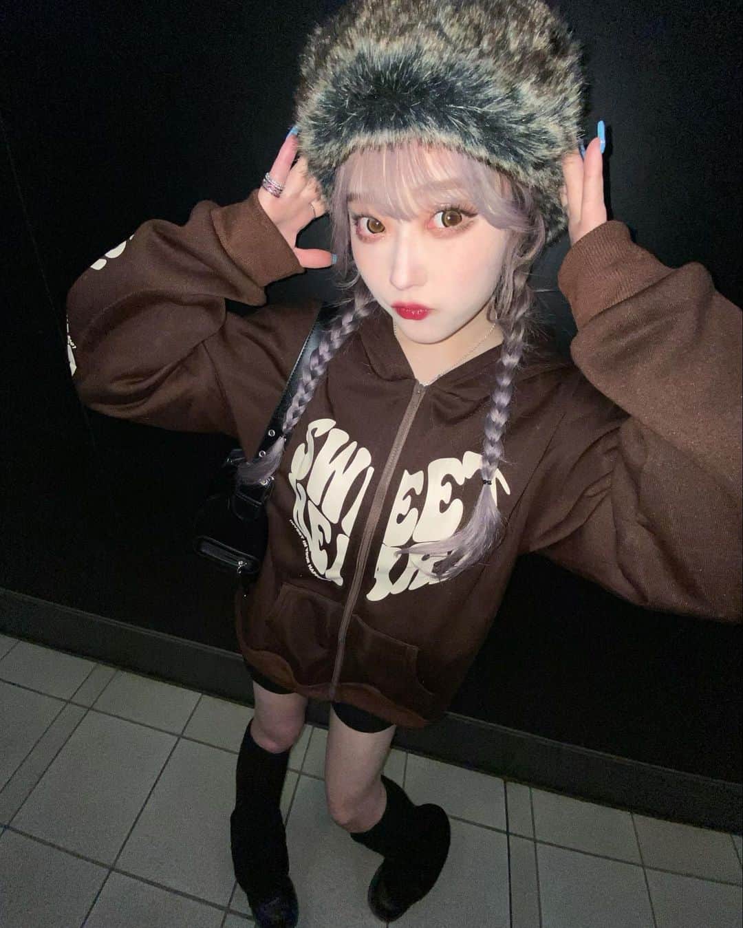 おもてちゃんのインスタグラム：「広角フラッシュ雪国頭ギャル❤️‍🔥」