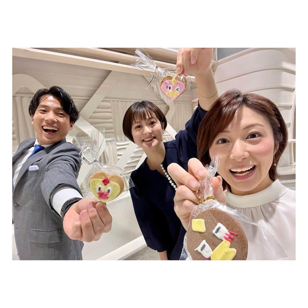 徳島えりかのインスタグラム：「* カルチャー担当のくるみちゃん @kurumi_karikawa が クッキーを作ってくれました✨ そらジロー、くもジロー、ぽつリン…かわいすぎる😭💞 ⁡ ありがとう〜！！！🫶🏻 ⁡ #newsevery. #週の後半組」