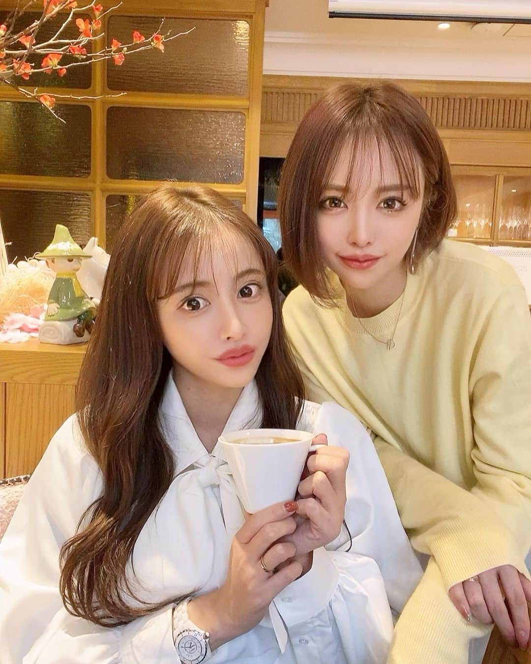 ririのインスタグラム：「本当あたしたちよく食べるよね😂 さき吉と2人でパスタ2つ頼んで 他にもいろいろ😂食べちゃった🙇‍♀️  ここのご飯屋さん🍽 こだわっていて美味しいから ついたのみすぎちゃう🙈💓💦  あたしお気に入りです😂💓  位置情報つけておくね🥕 良かったらつかってね💓💓  #love #happy #friend #lunch」