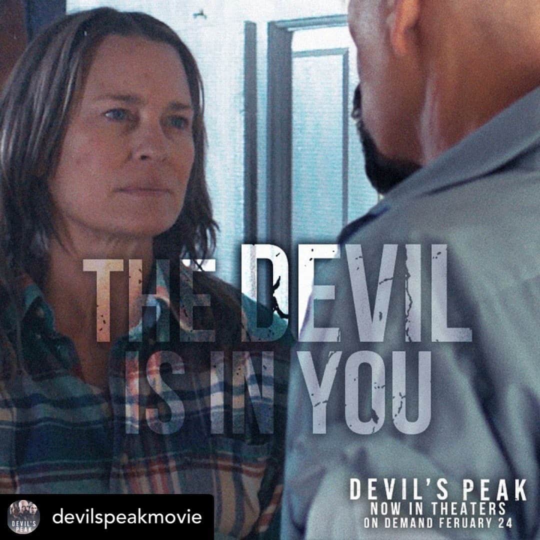ロビン・ライトのインスタグラム：「Devil’s Peak came out yesterday! Hope you can see it in the theater! It’s also on demand Feb 24th! 👏 @devilspeakmovie #devilspeak @benjyoung @at_easeladies」