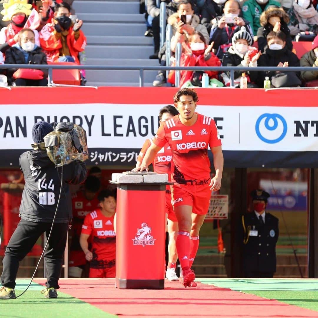 山中亮平のインスタグラム：「後半戦🔥 まずは明日ホームでの試合頑張ります！  02.19  Sun 14:30  vs 静岡ブルーレヴズ 神戸総合運動公園ユニバー記念競技場  #kobelcokobesteelers  #leagueone」