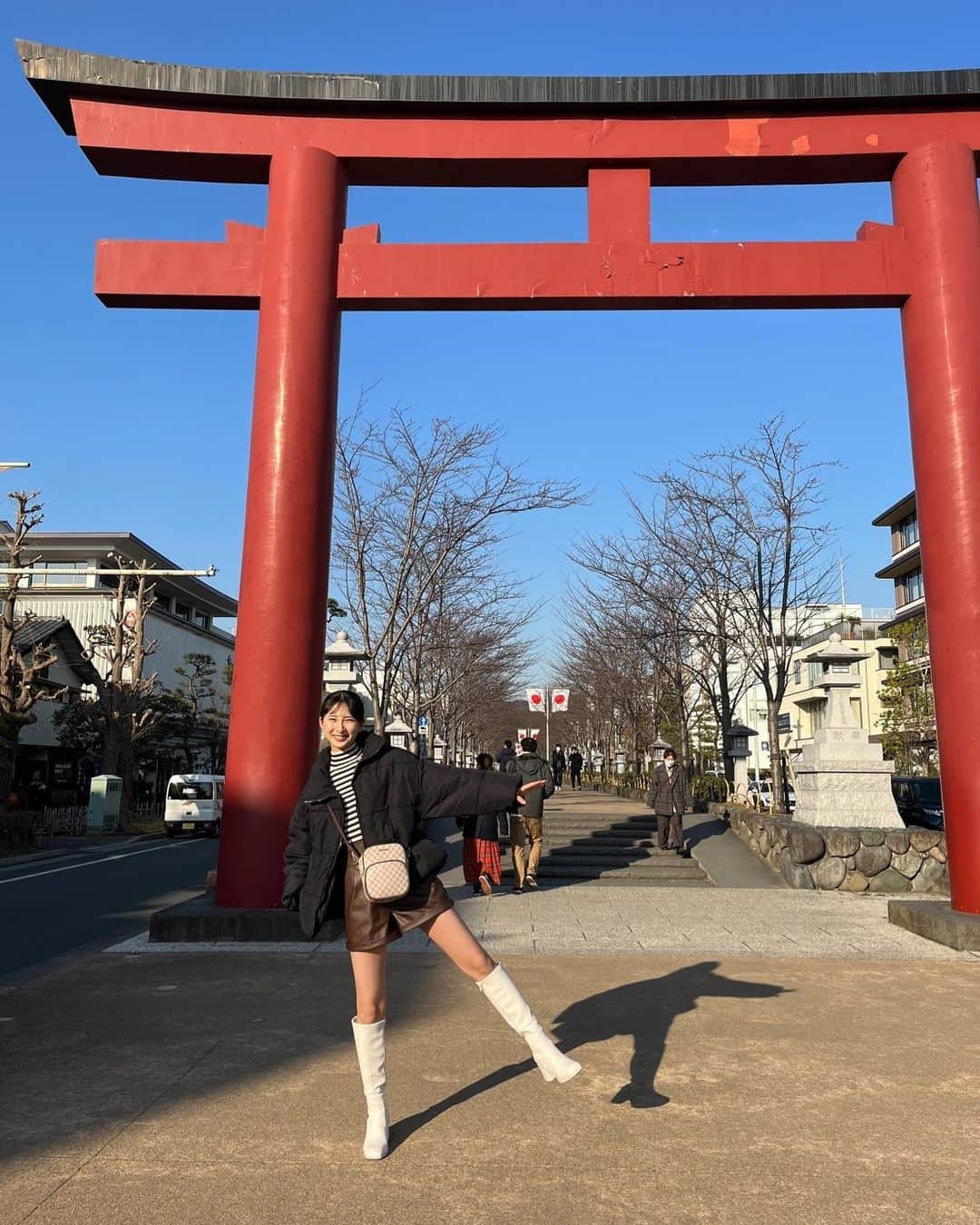 須藤紅のインスタグラム：「昨日は友達と鎌倉デート💝 ・ ・ 大仏様焼きが可愛いし美味しかった🙌🏻🫶🏻   #鎌倉 #鎌倉グルメ #鎌倉食べ歩き   #鎌倉デート #ともや #韓国ファッション  #ロングブーツ #fjk #06」