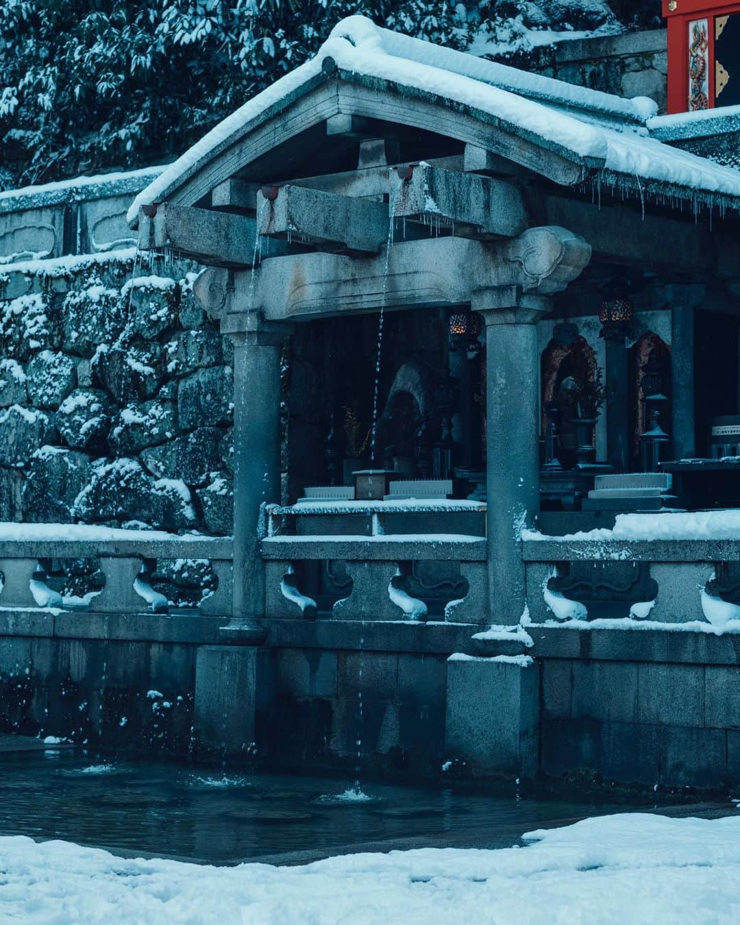 のインスタグラム：「Otowa no taki | 音羽の滝　雪景」