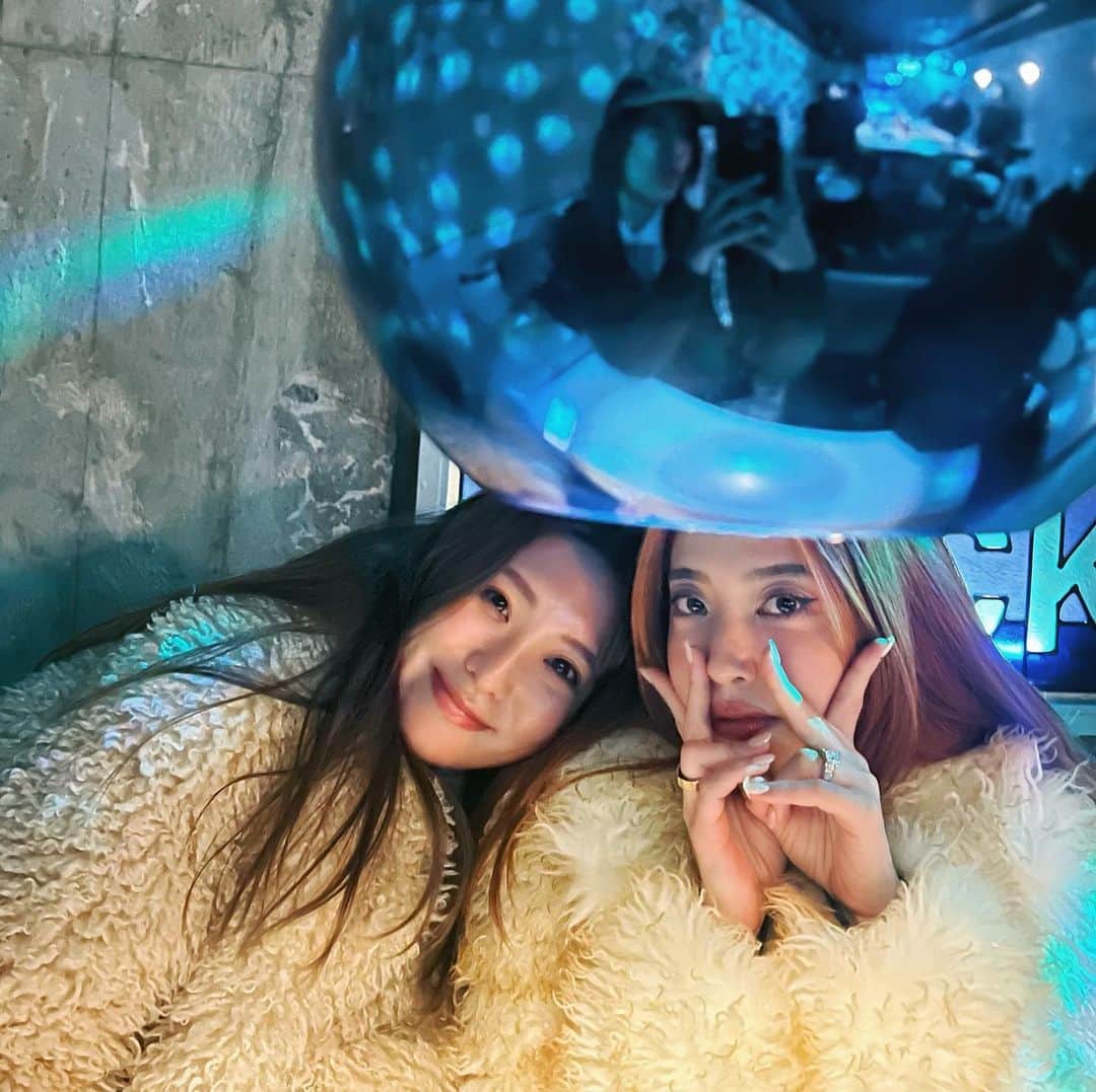 小竹麻美のインスタグラム：「いつかの夜遊び🌙  最近はもう眠気に勝てなくて反省🥱 あんなにdnしてたのに🥹」