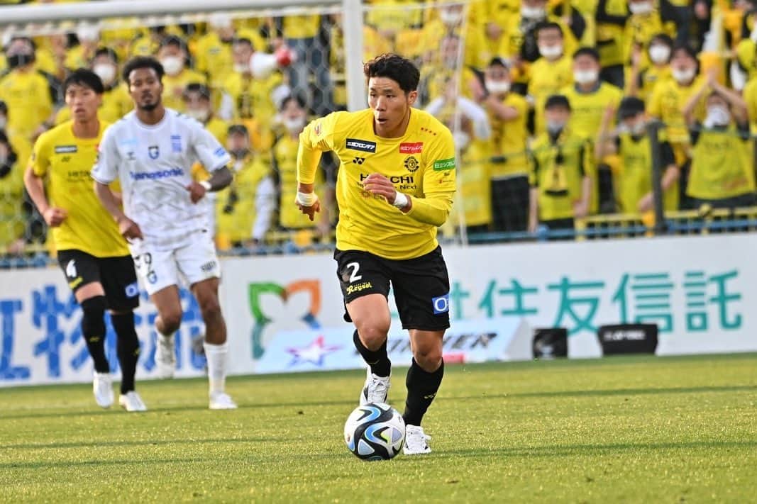 のインスタグラム：「. . vsガンバ大阪 2-2  待ちに待った開幕戦、皆さんに勝利を届けられず残念です。 チームとしてできたこと、できなかったことをしっかりと整理して、来週笑って終われるようしっかり準備します。  個人的にはチームに求められている役割の中で、もっと自分の特徴を出せるように。  応援ありがとうございました！  #柏レイソル」