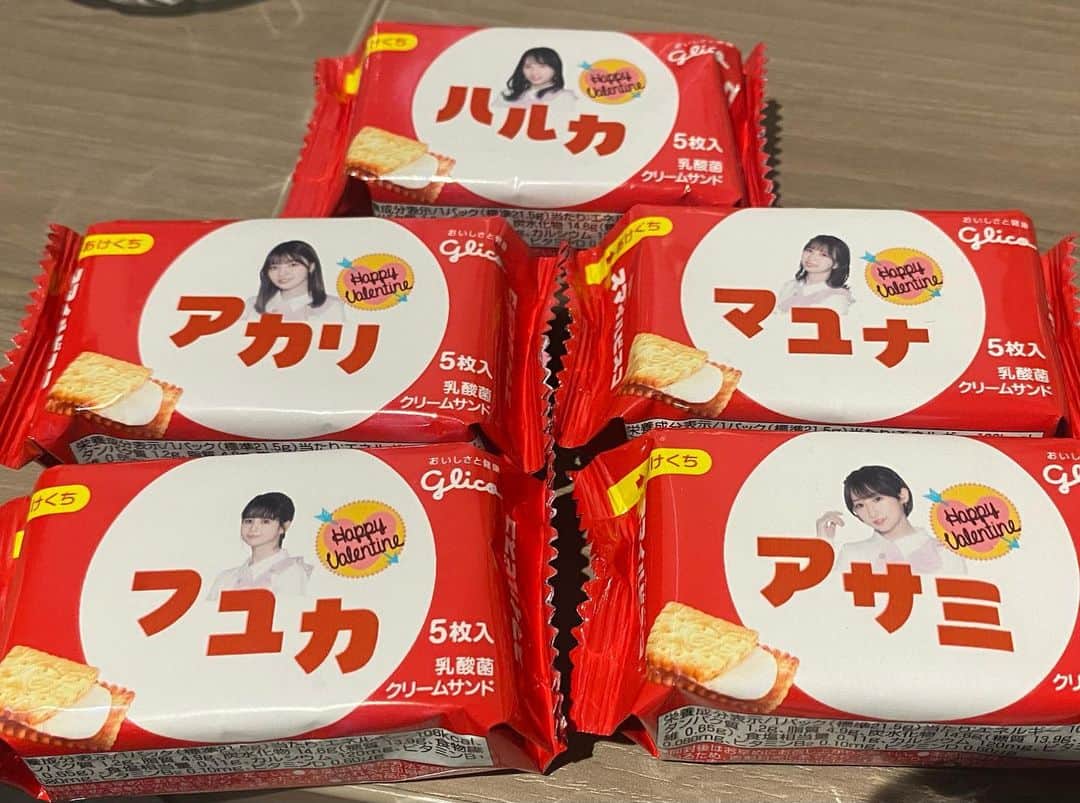 はるちろさんのインスタグラム写真 - (はるちろInstagram)「ハッピーバレンタインザスカイ❤️‍🔥かわかわビスコちゃん達‼️  ビスコ剥がして食べるって言ったら驚かれたのだけどみなさん剥がして食べないのですか？🥹  #ビスコ #バレンタイン #バレンタインザスカイ #チョコレイトビスコ」2月18日 23時02分 - 123haruchiro