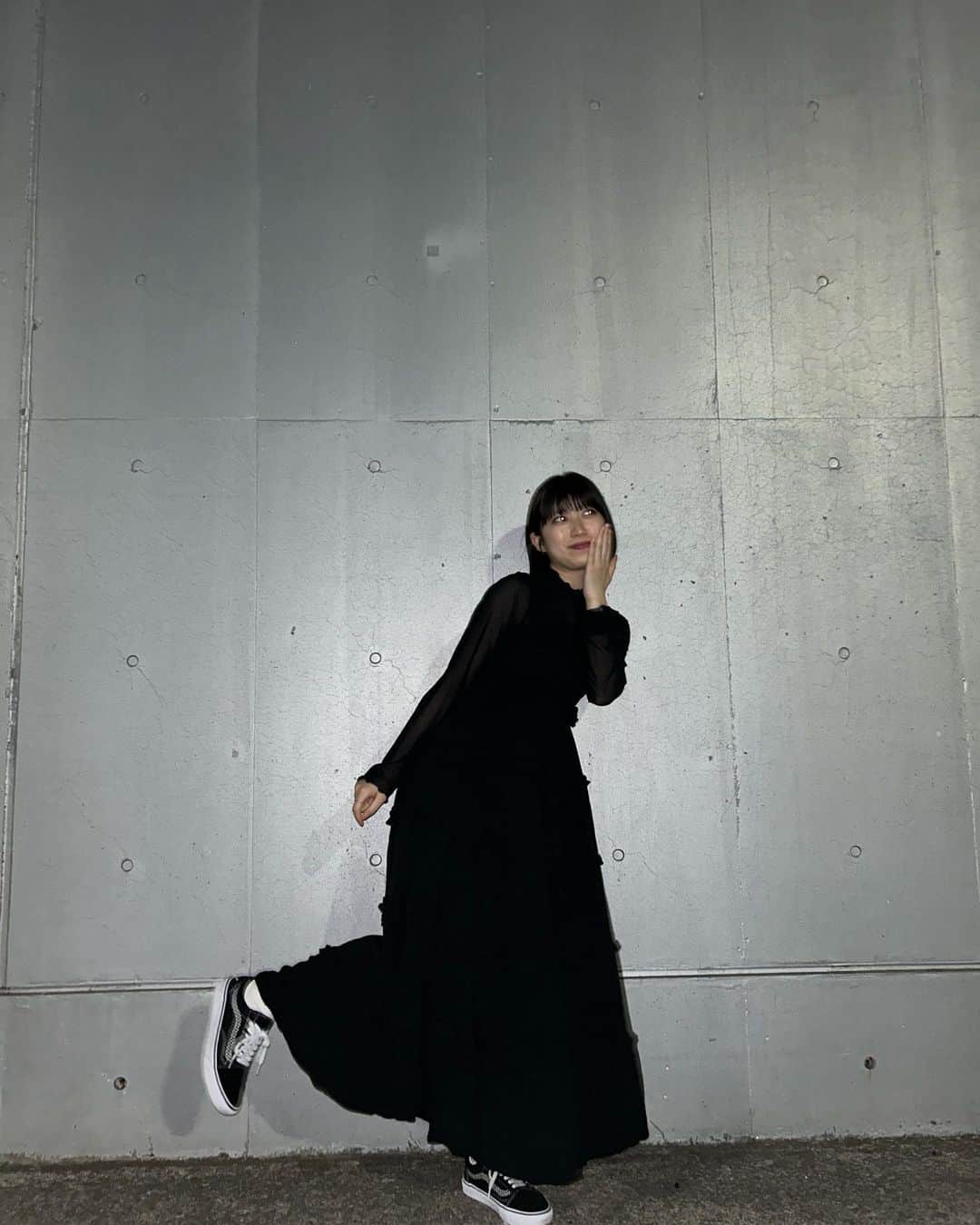 吉田華恋のインスタグラム：「リアルお話会ありがとうございました🗣️ 黒いワンピース着たーー🖤 #3枚目がお気に入り」