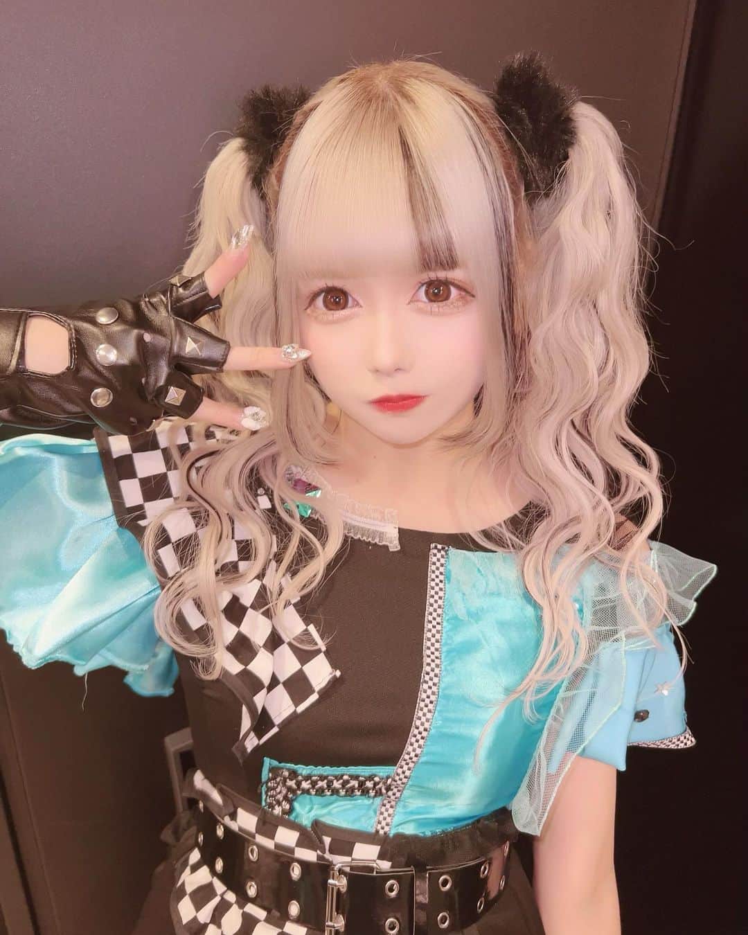 のインスタグラム：「みんなと一緒に作ったこの空間が大好きで」